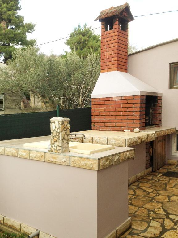 Apartment Pampas Sveti Filip i Jakov Exterior foto